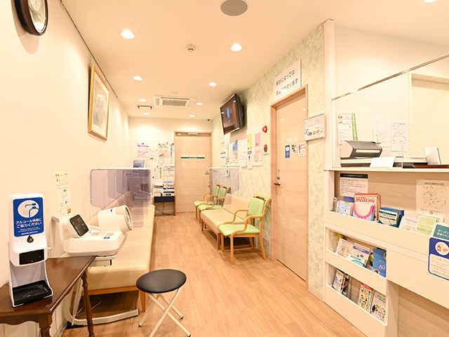医療法人社団二葉会 東新宿駅前クリニックの写真